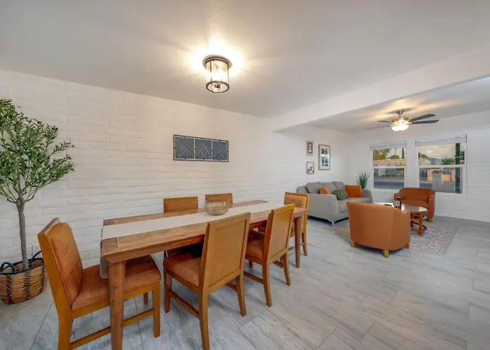Central, Remodeled, 3 Bedroom 2 Ba, Fenced Dom wakacyjny *