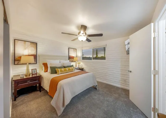 Central, Remodeled, 3 Bedroom 2 Ba, Fenced Dom wakacyjny *