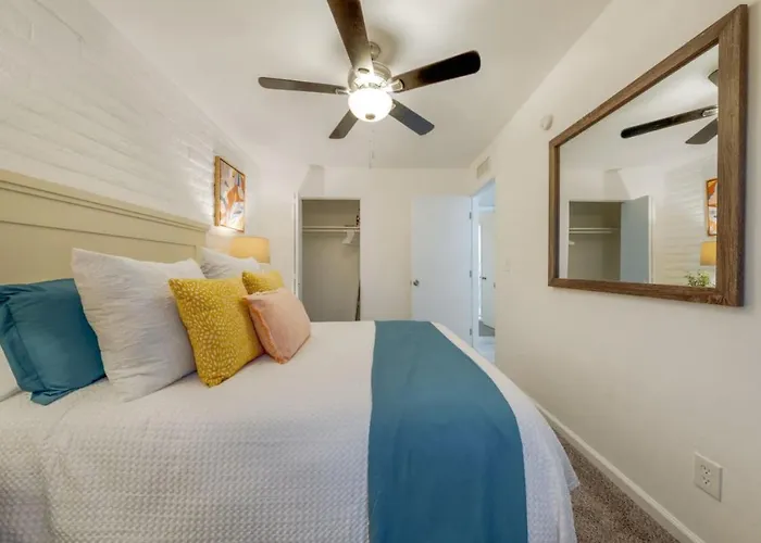 Central, Remodeled, 3 Bedroom 2 Ba, Fenced Dom wakacyjny Tucson