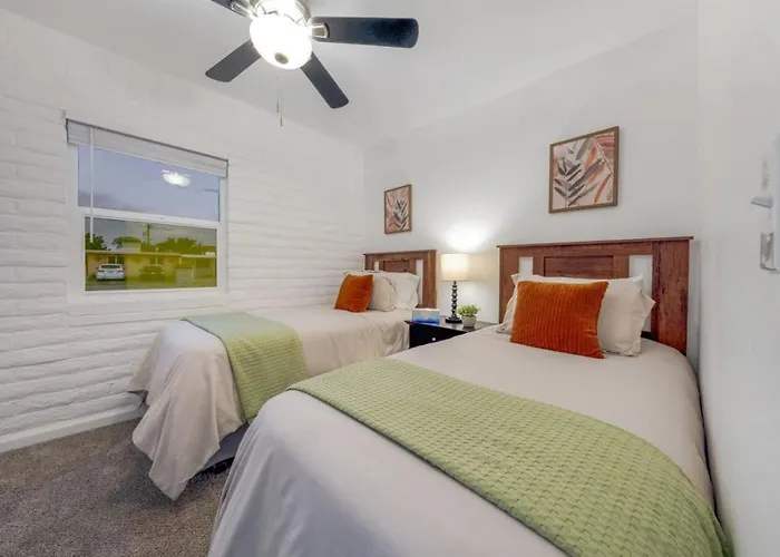 Central, Remodeled, 3 Bedroom 2 Ba, Fenced Dom wakacyjny
