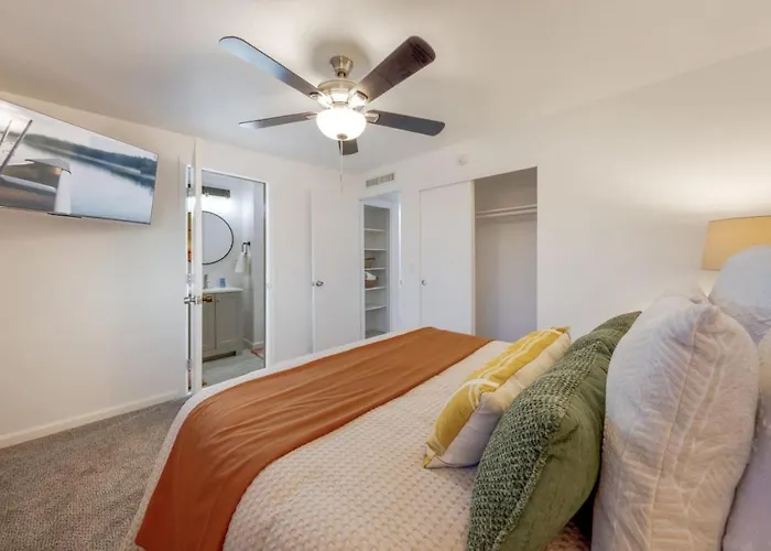 Central, Remodeled, 3 Bedroom 2 Ba, Fenced Dom wakacyjny